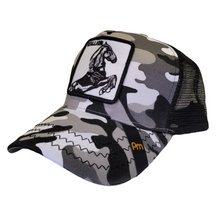 Cargar imagen en el visor de la galería, Jockey Stallion Camouflage

